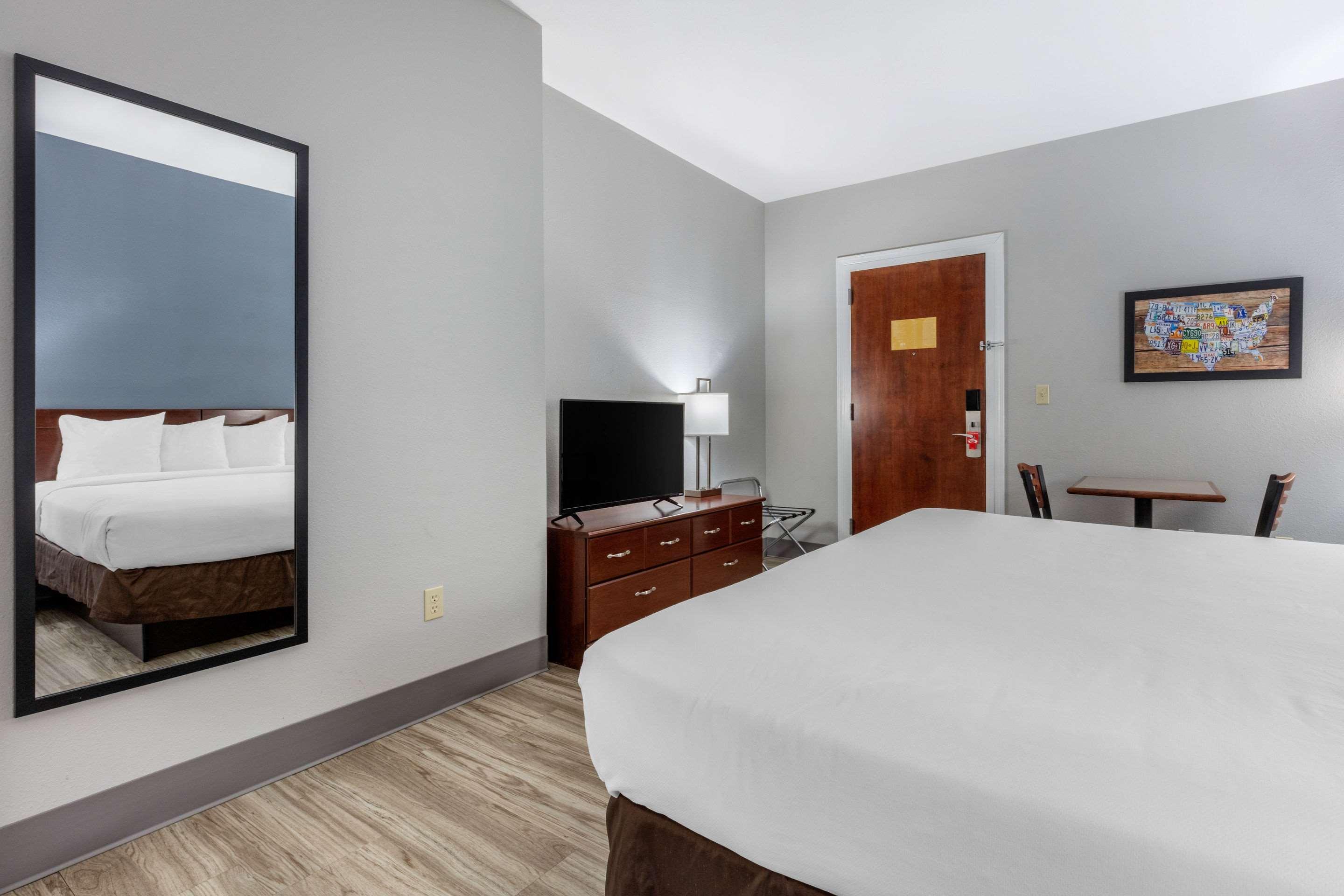 Quality Inn & Suites Demopolis Zewnętrze zdjęcie
