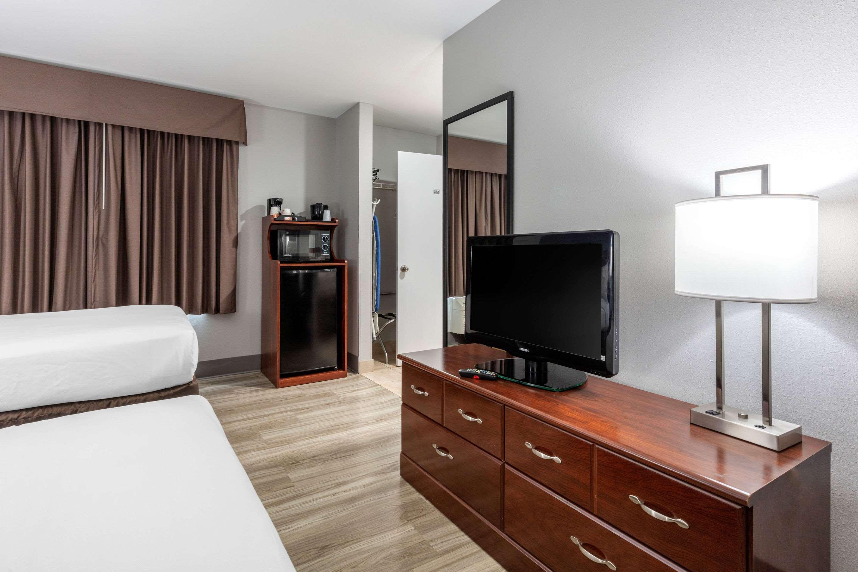 Quality Inn & Suites Demopolis Zewnętrze zdjęcie