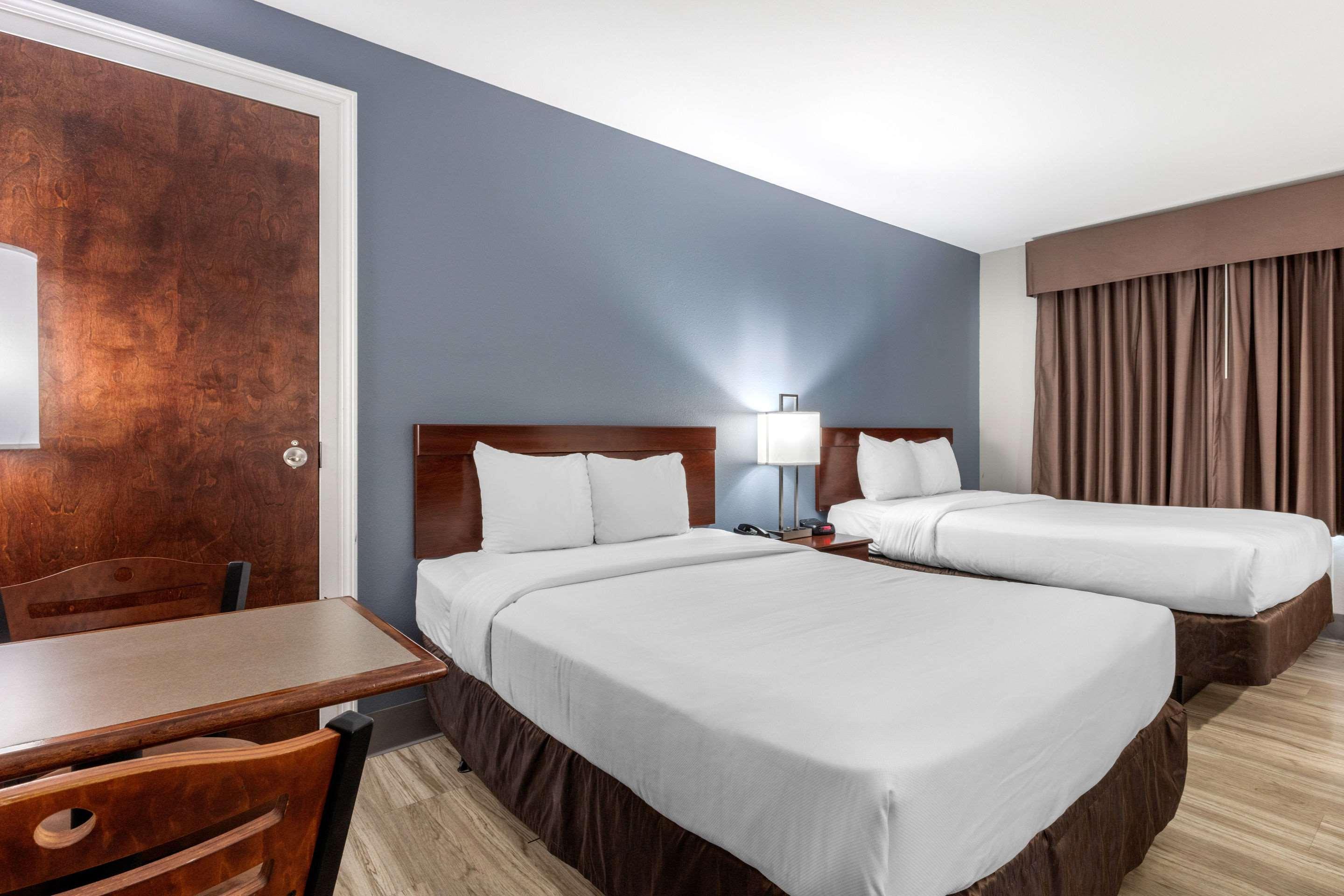 Quality Inn & Suites Demopolis Zewnętrze zdjęcie