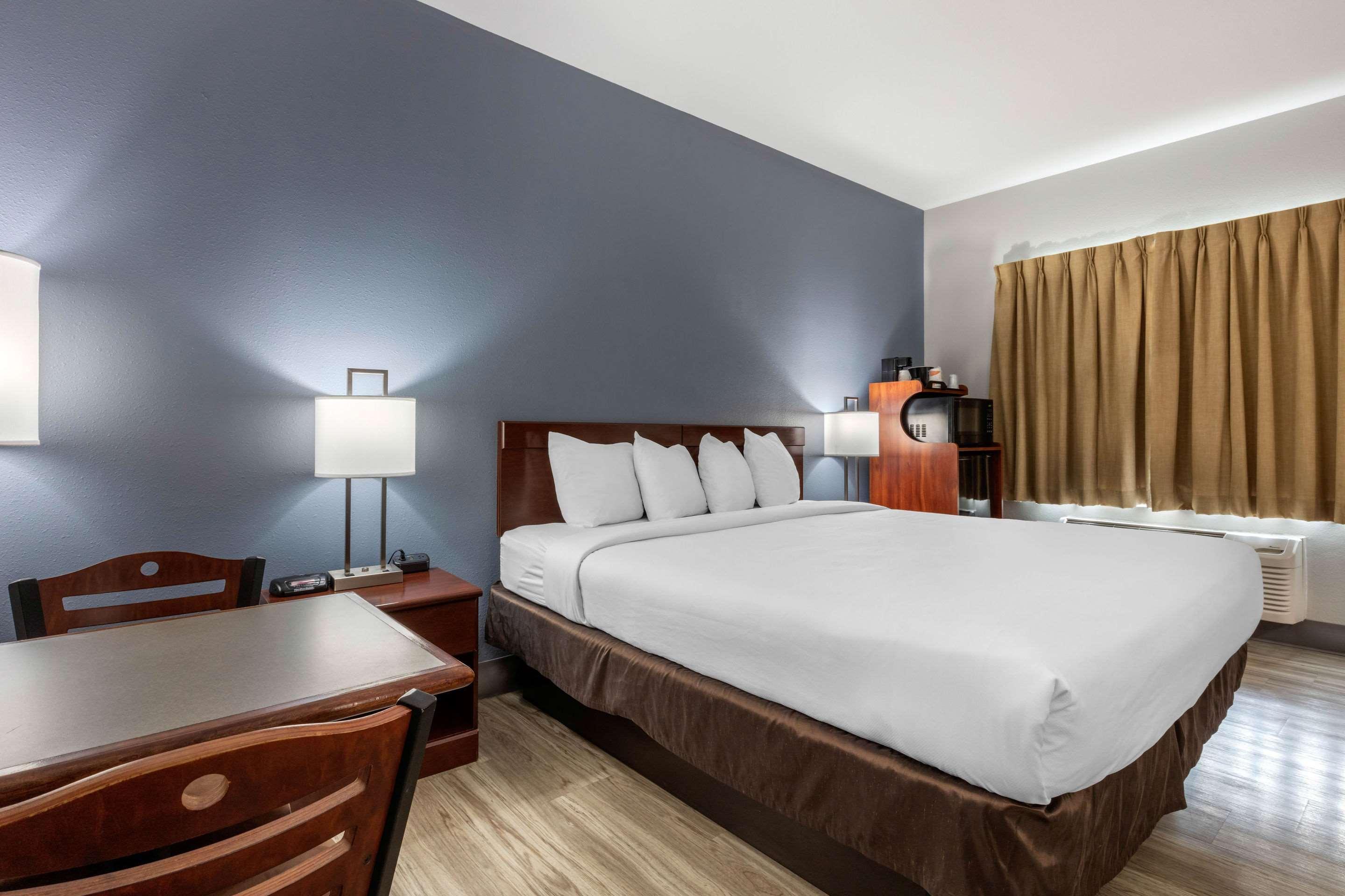 Quality Inn & Suites Demopolis Zewnętrze zdjęcie