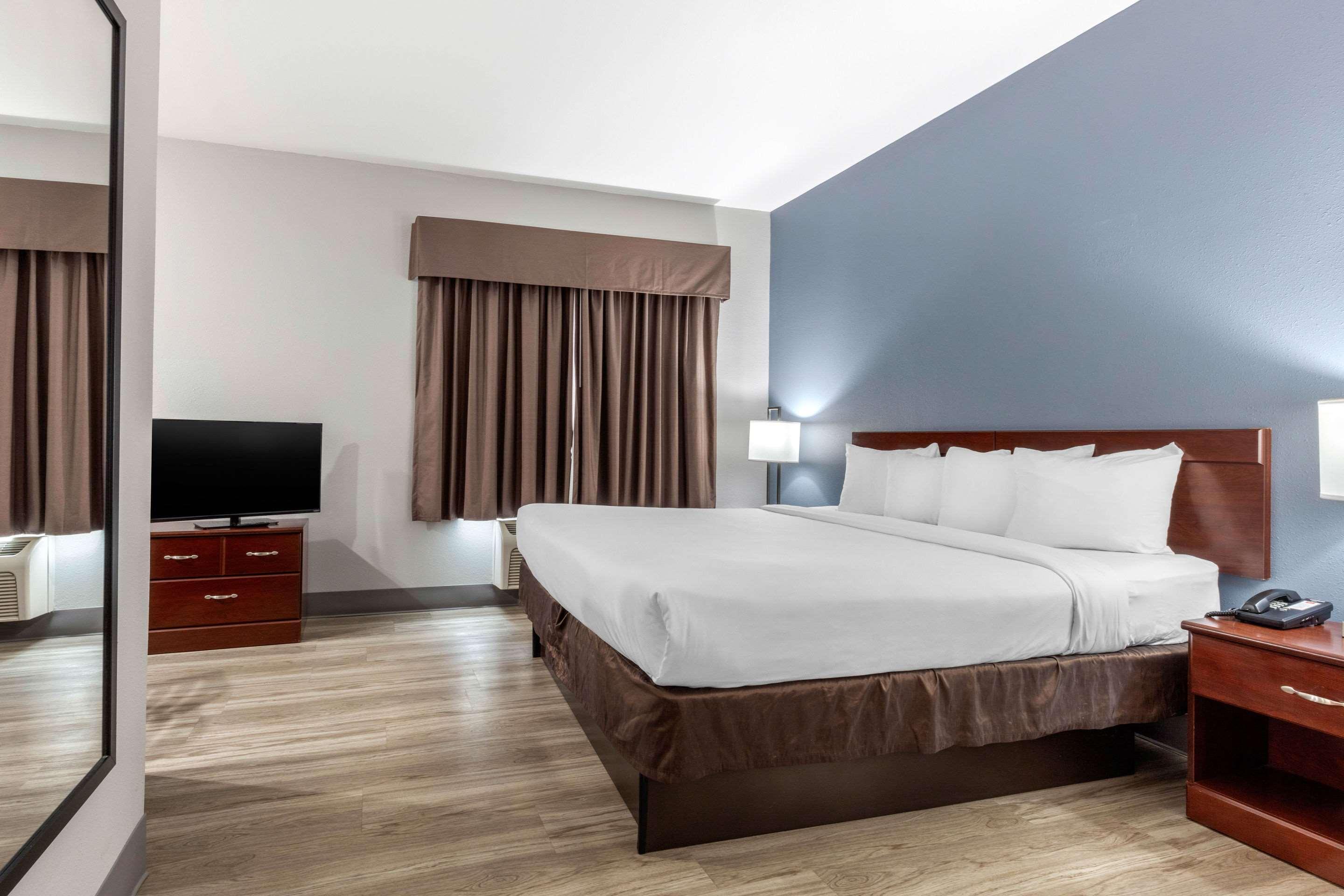 Quality Inn & Suites Demopolis Zewnętrze zdjęcie