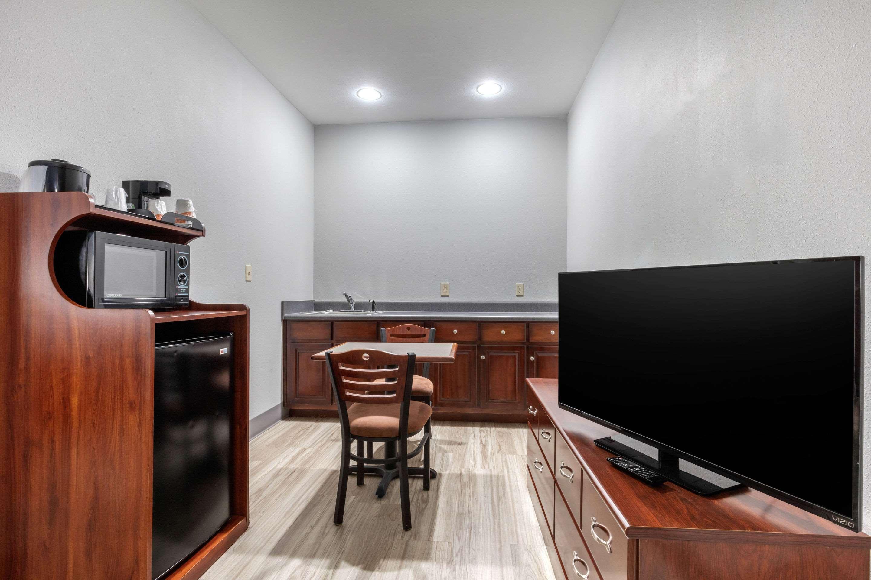Quality Inn & Suites Demopolis Zewnętrze zdjęcie