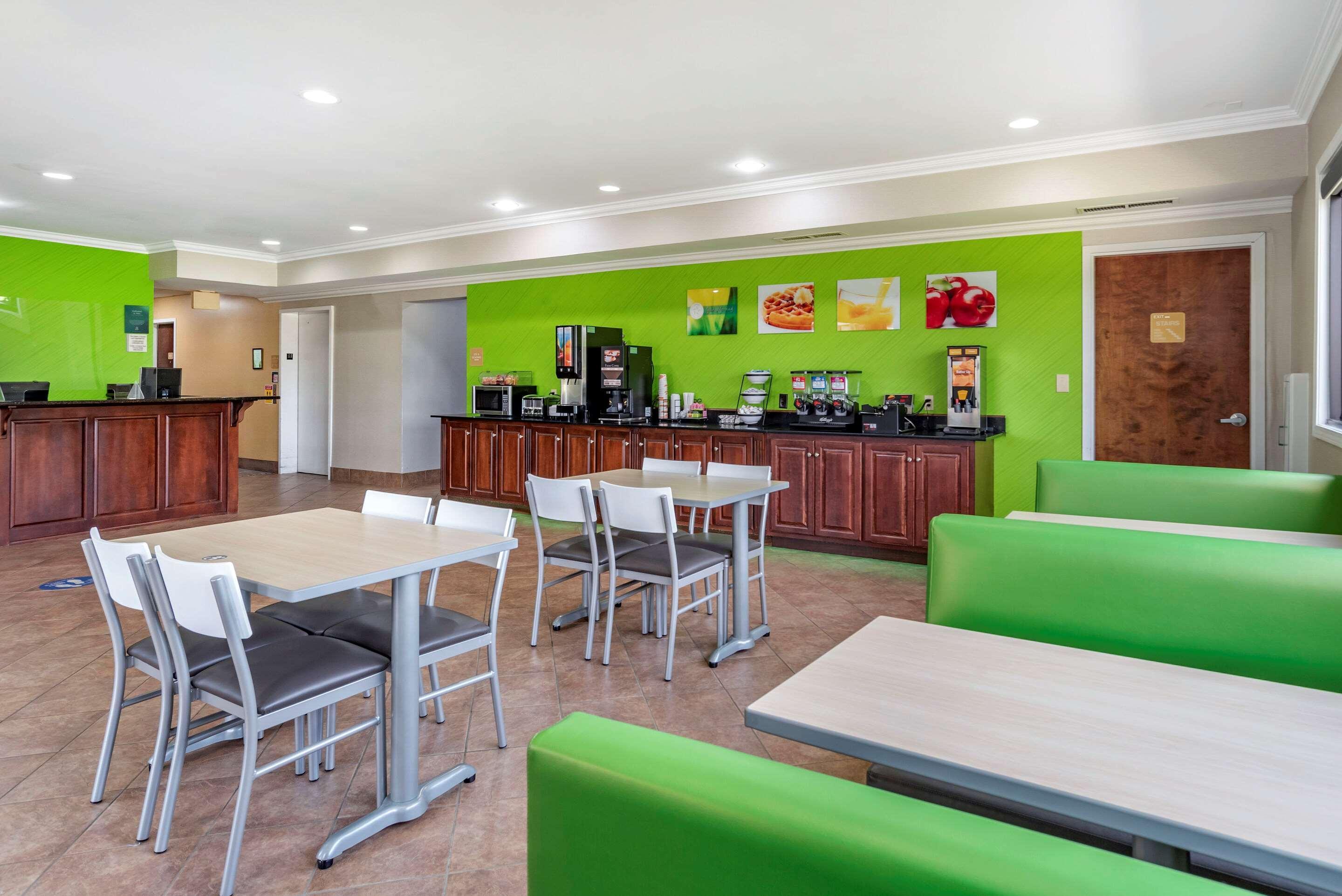 Quality Inn & Suites Demopolis Zewnętrze zdjęcie