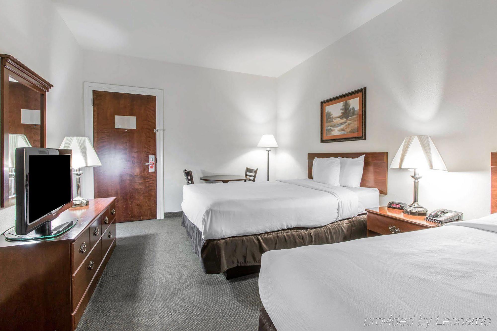 Quality Inn & Suites Demopolis Zewnętrze zdjęcie